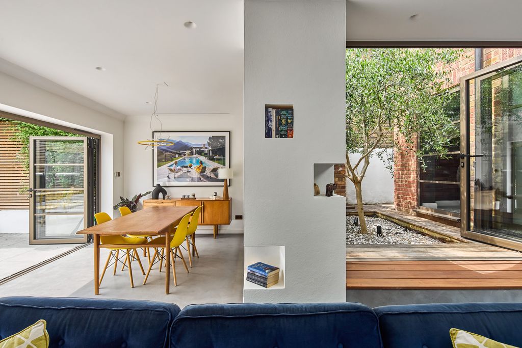 Property photo 1 of 37 290938 - Juliet-Murphy-Photography-Avondale-Rise-26.Jpg