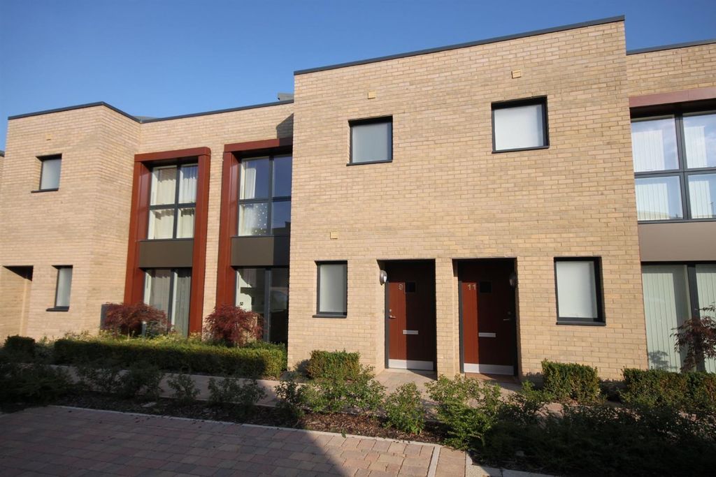 Property photo 1 of 9 Front