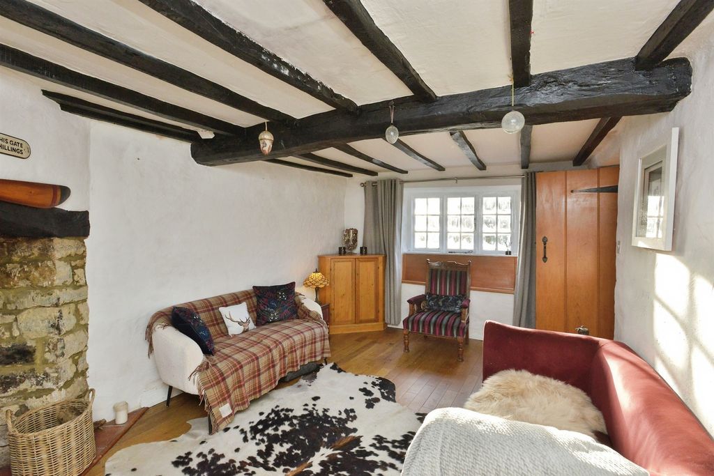 Property photo 3 of 19