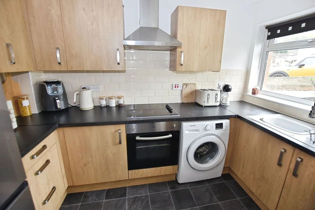 Property photo 3 of 10 Picture 3