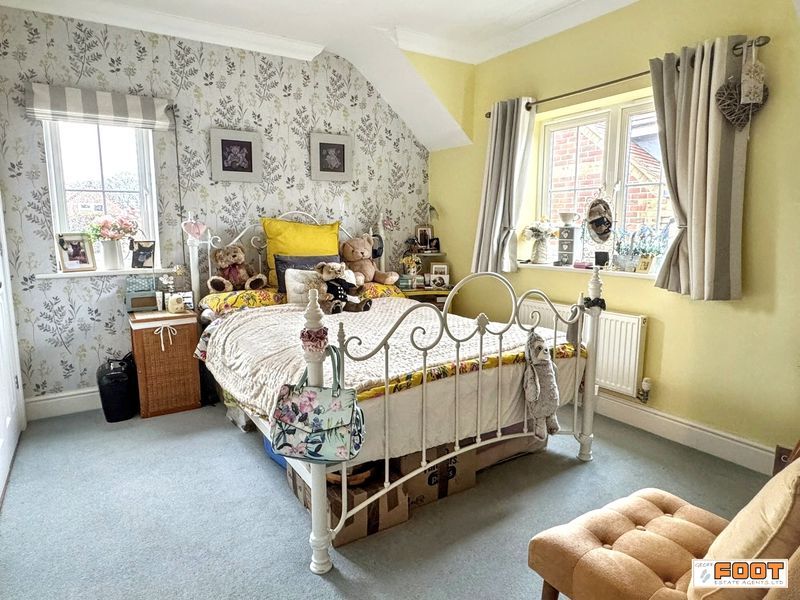 Property photo 3 of 19 Photo 17