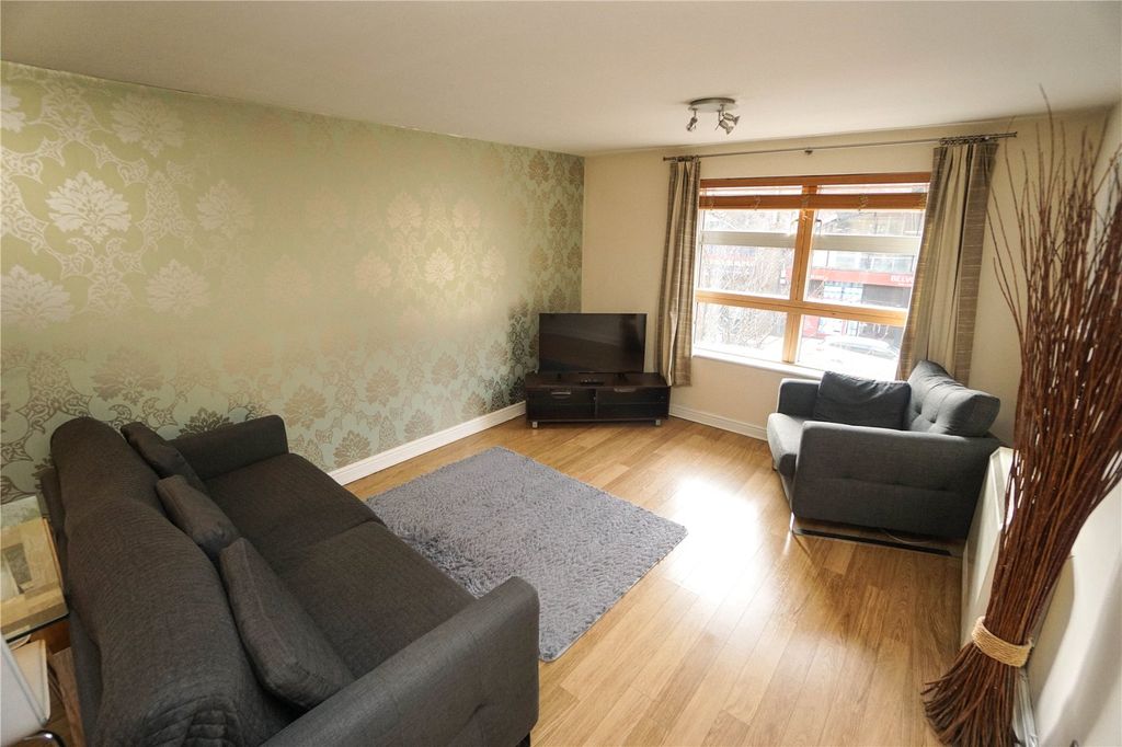 Property photo 2 of 15 Photo 17