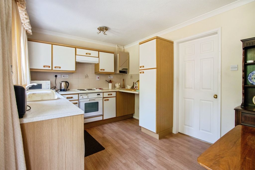 Property photo 3 of 17