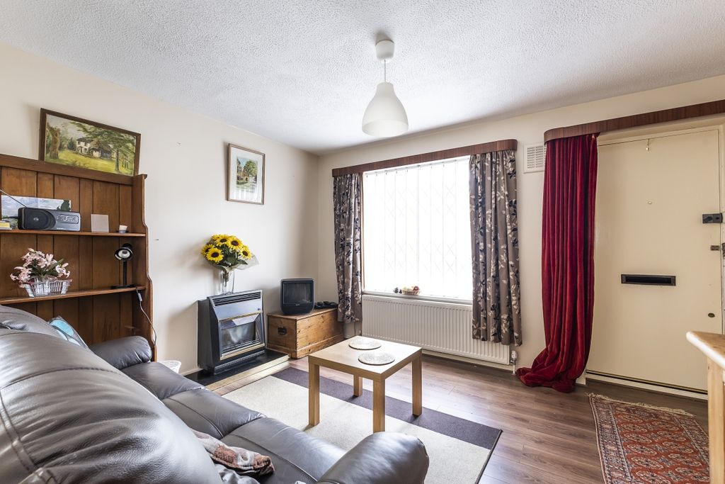 Property photo 2 of 7