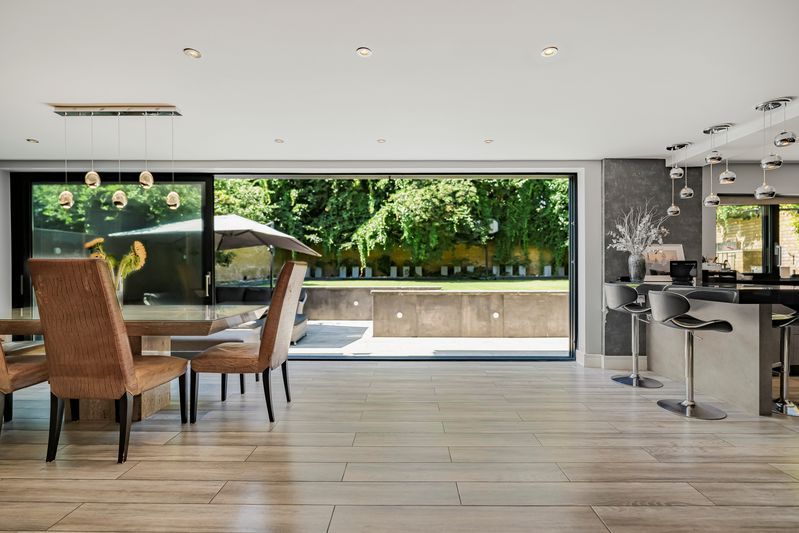 Property photo 2 of 27 Photo 32