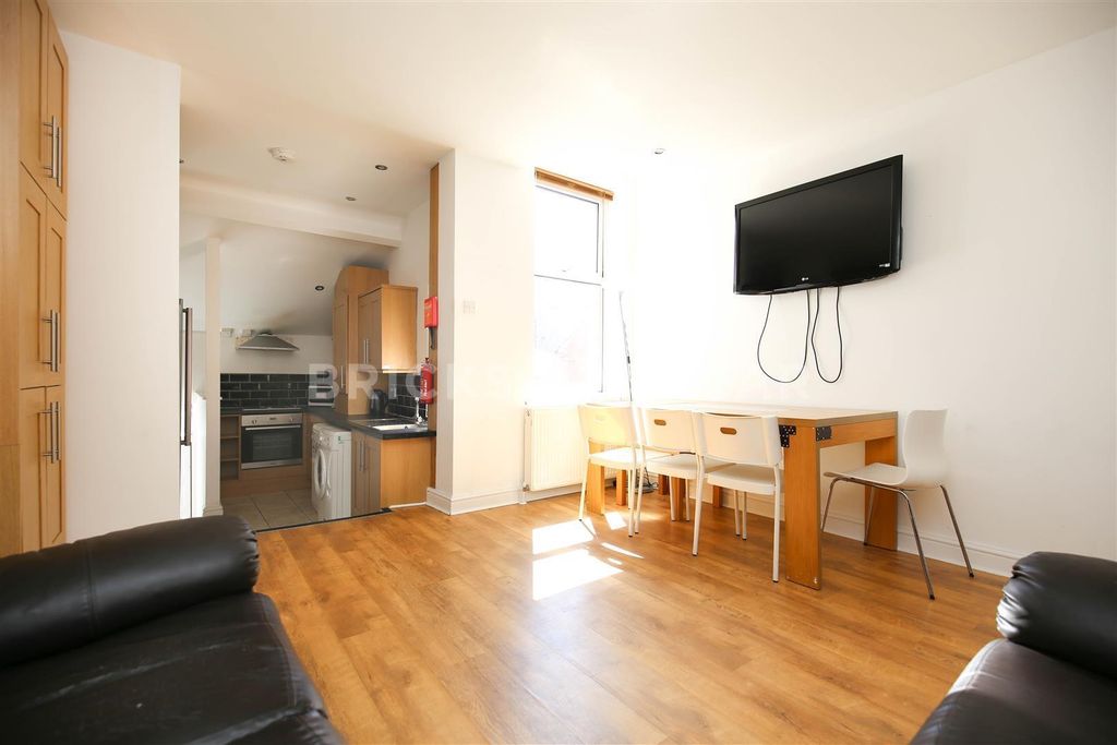 Property photo 1 of 11 Nrtbt-29Uhhty0Fkveg6Wlpi7xI.Jpg