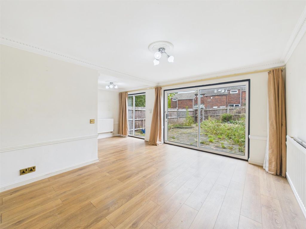 Property photo 2 of 9 Cam05080G0-Pr0202-Still001.Jpg