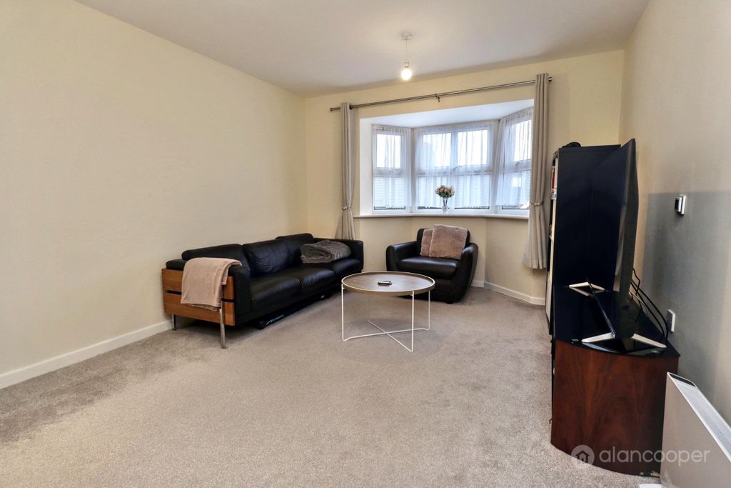 Property photo 2 of 14 4794733