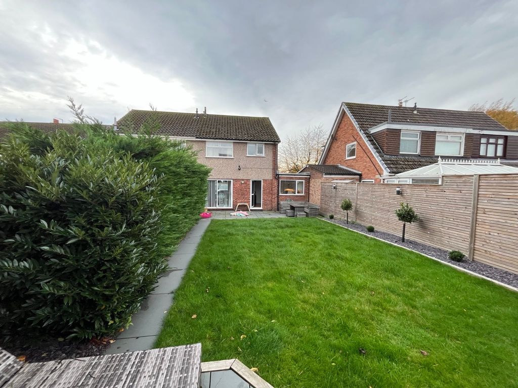 Property photo 2 of 11