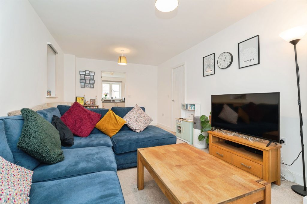 Property photo 2 of 14