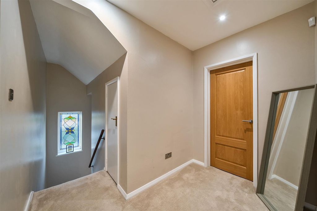 Additional image 26 of 6 bed detached house for saleOutwood Lane, Chipstead, Coulsdon CR5