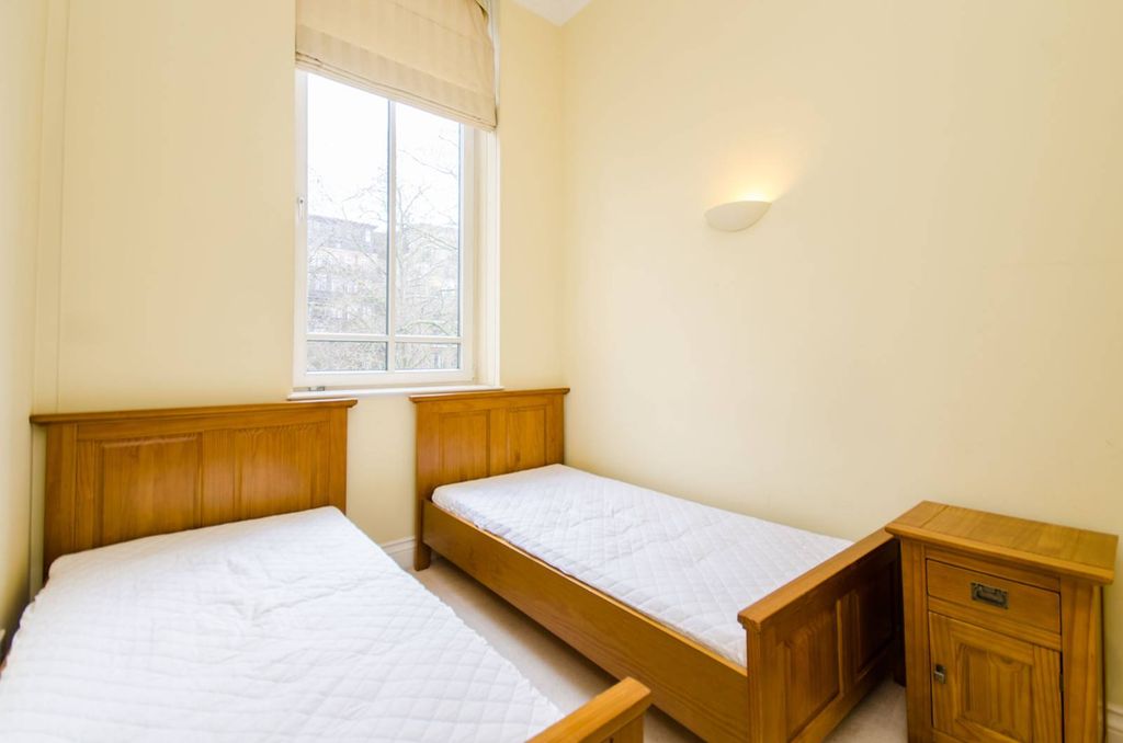 Property photo 3 of 8