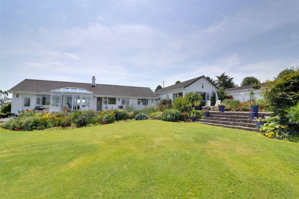 Property photo 2 of 30 2 - Picture No. 50