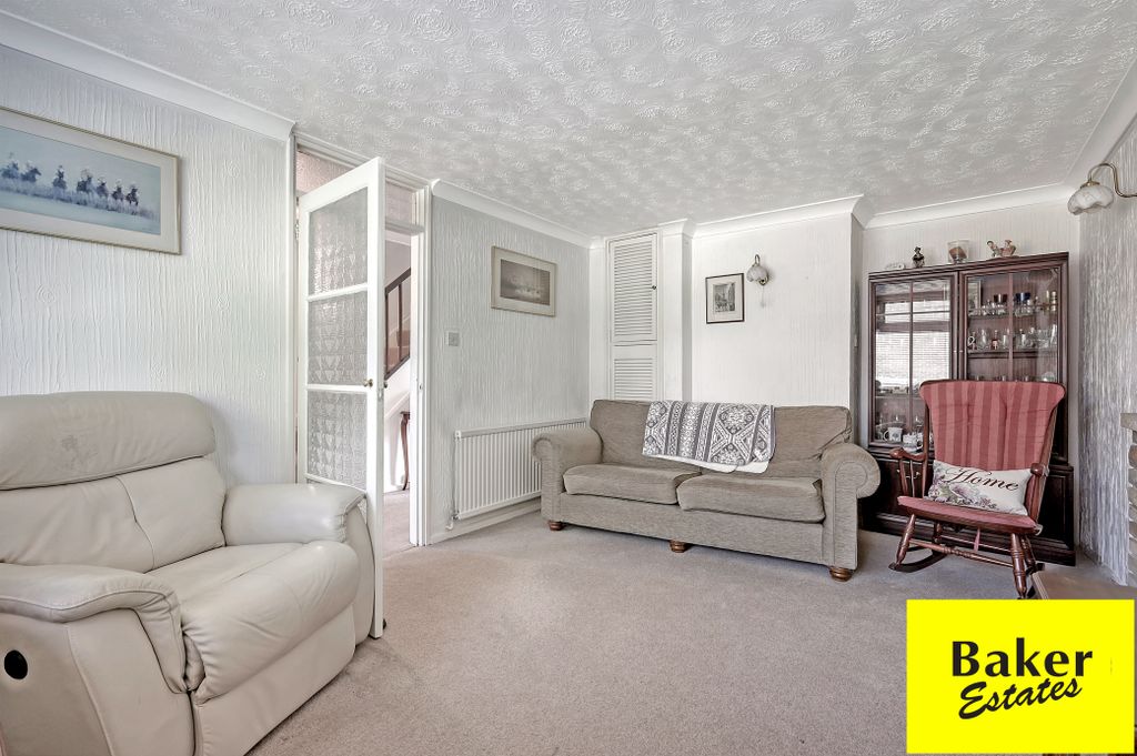 Property photo 3 of 12