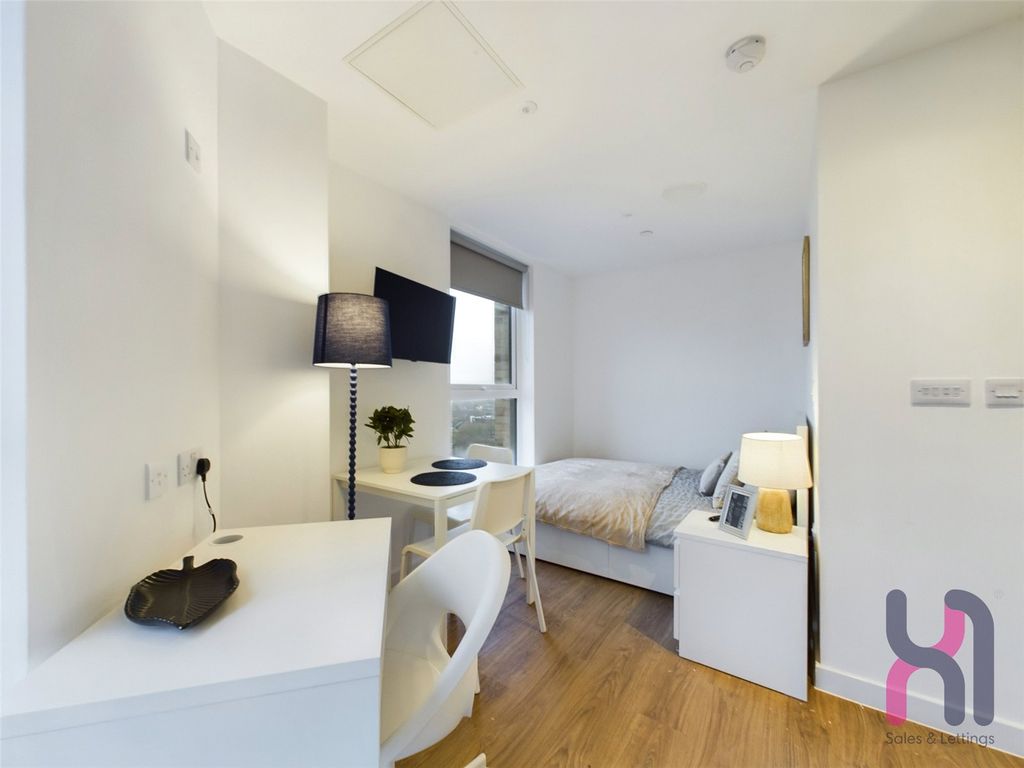 Property photo 1 of 16 Picture No. 02