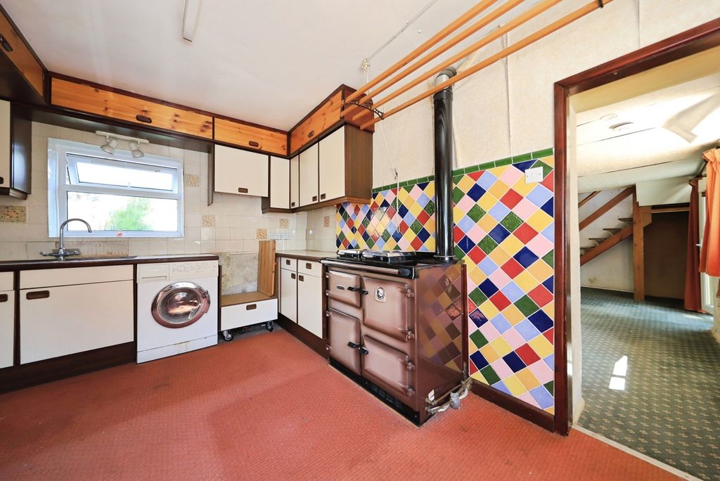 Property photo 3 of 17 Photo