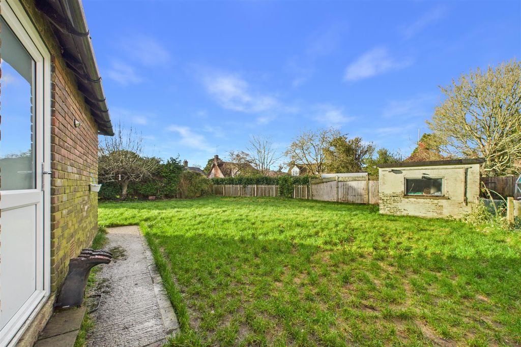 Property photo 2 of 10 Cam01894G0-Pr0265-Still007.Jpg