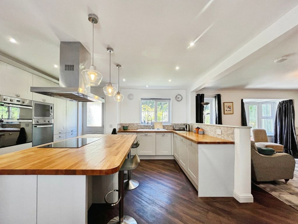 Property photo 2 of 31 4343185