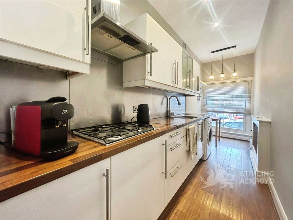 Property photo 3 of 5 Kitchen