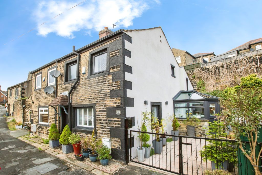 Property photo 2 of 20