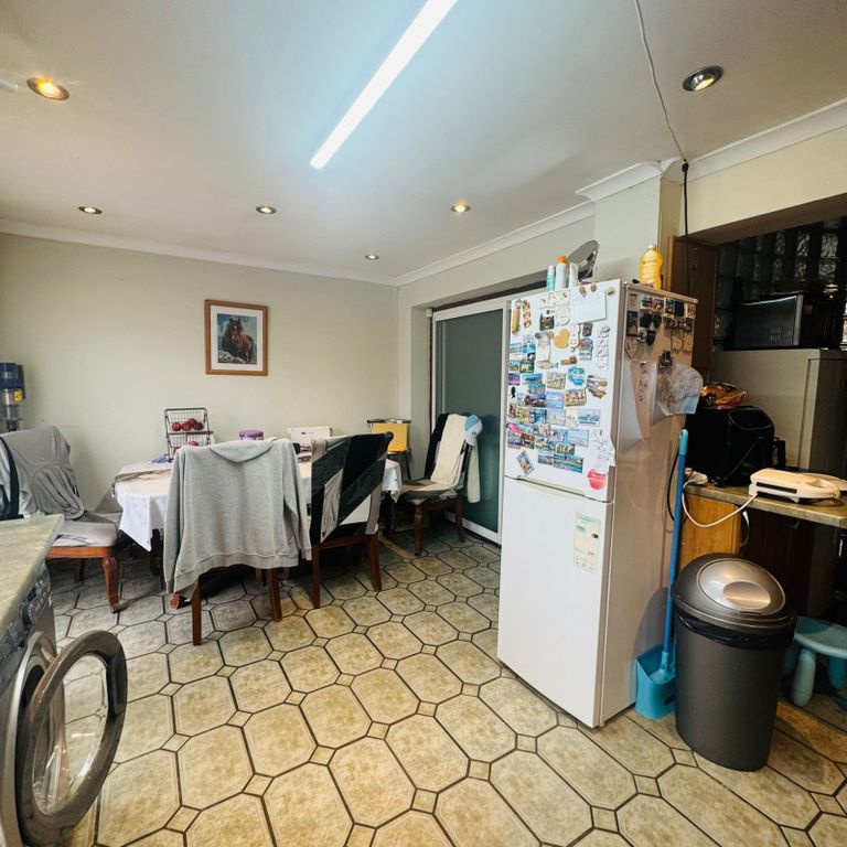 Property photo 2 of 18 Gallery