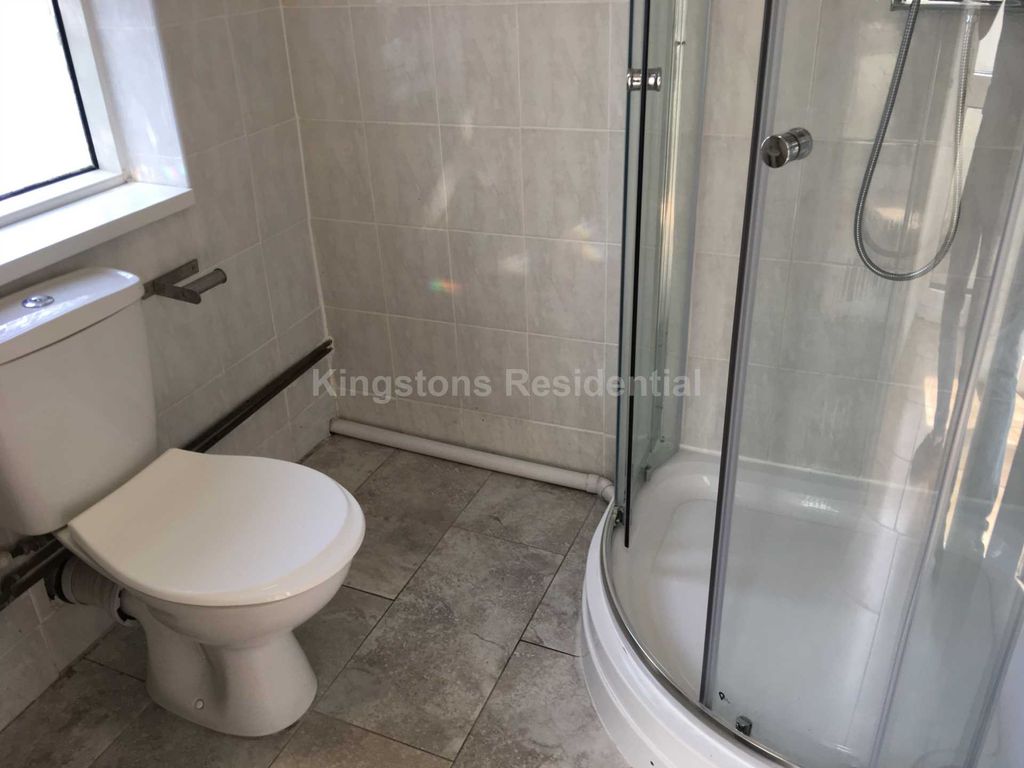 Property photo 3 of 25