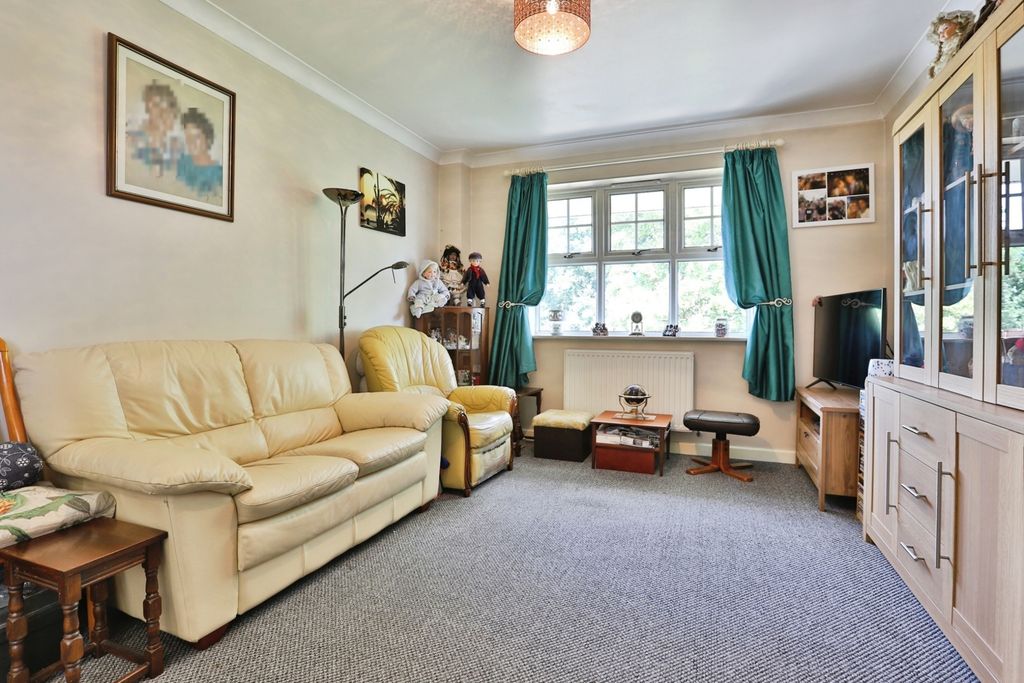 Property photo 2 of 11 Pbox-Img.Jpg