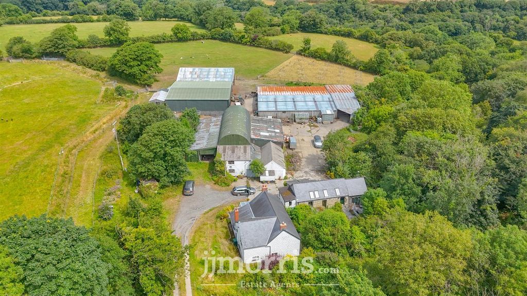 Property photo 2 of 48 Fcd93484-8593-4C60-B294-547Fb089472B.Jpeg