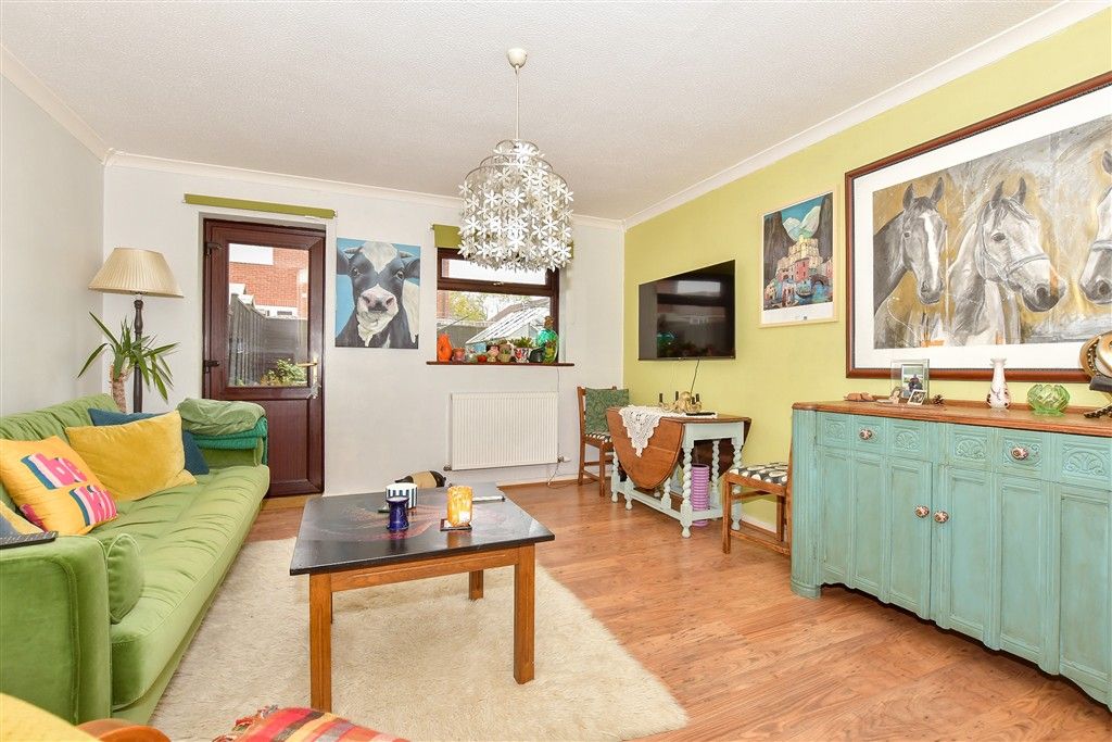 Property photo 3 of 9 Lounge/Diner