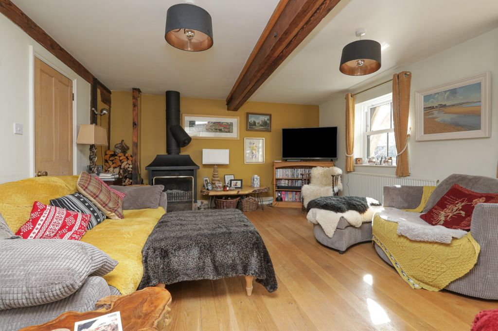 Property photo 3 of 24 Picture 3