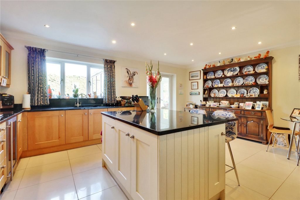 Property photo 2 of 13 Kitchen