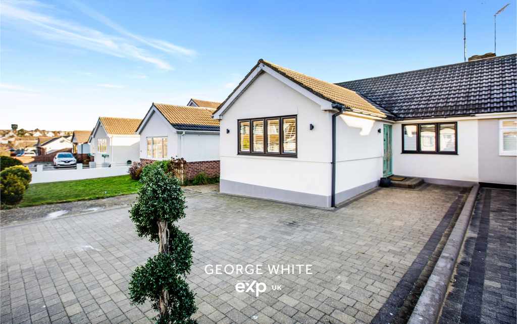 Property photo 2 of 26