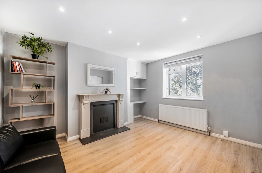 Property photo 2 of 16 1453288-15-69F320...