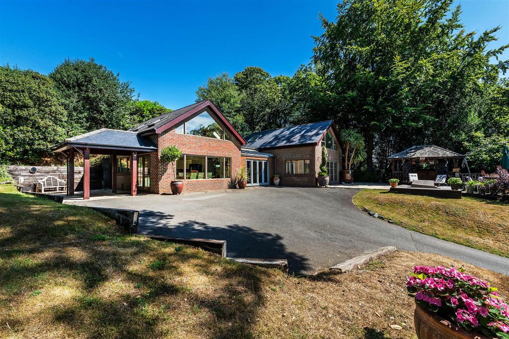 Property photo 1 of 26 Lakrigar-13.Jpg