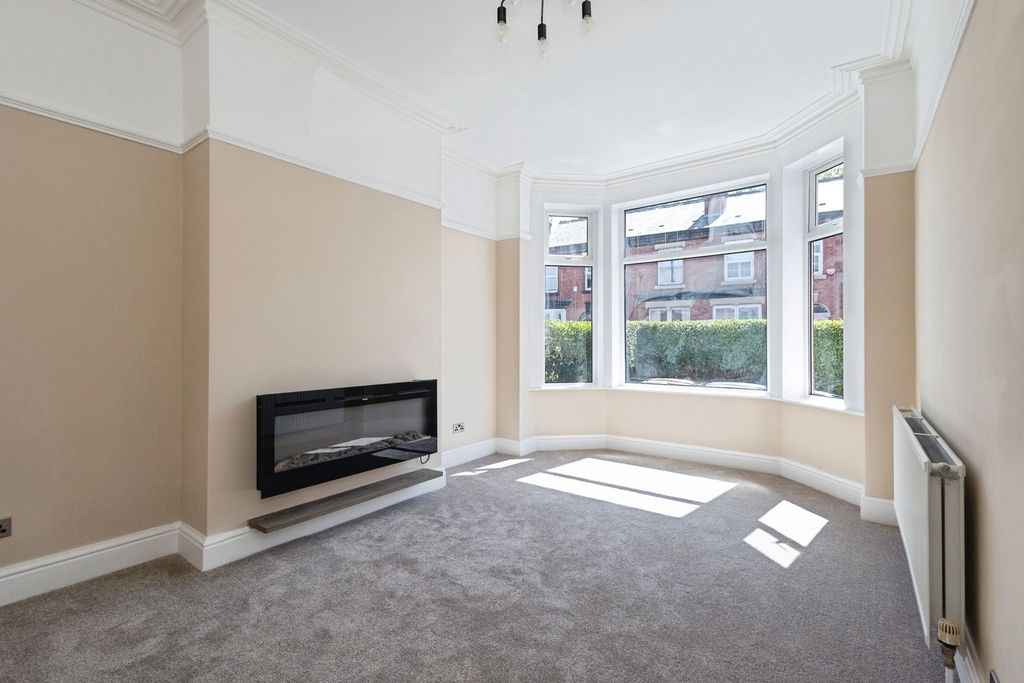 Property photo 3 of 23 Pbox-Img.Jpg