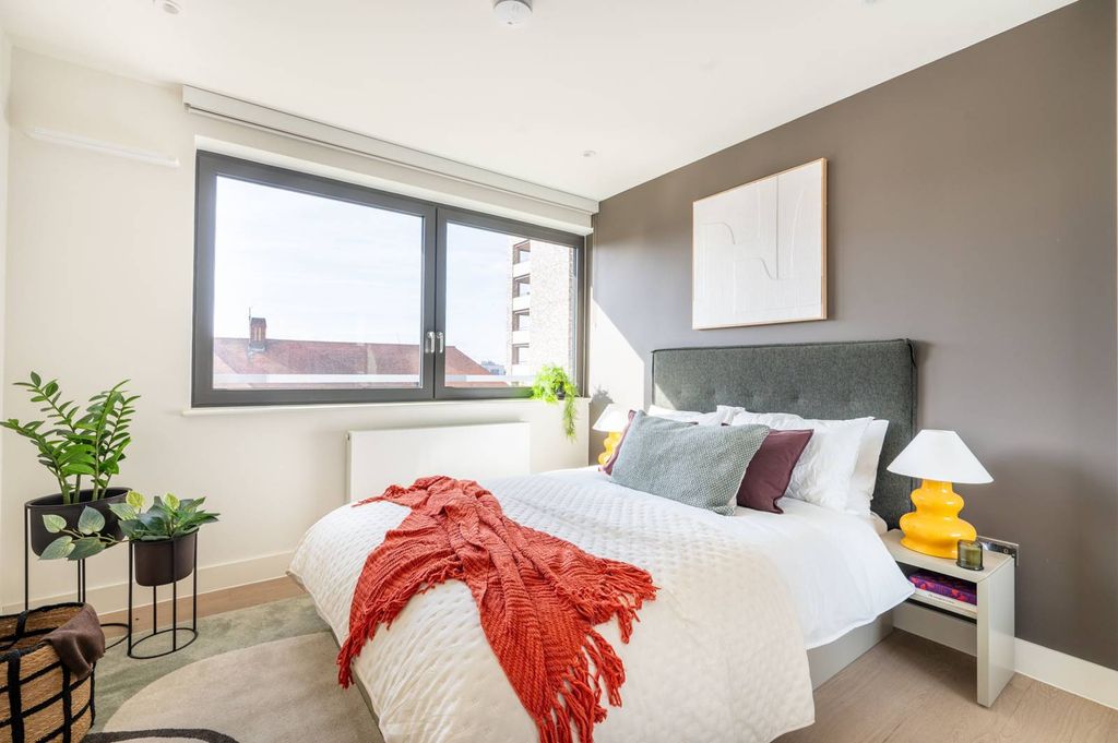 Property photo 2 of 30