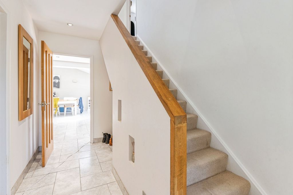 Property photo 3 of 20 Pbox-Img.Jpg