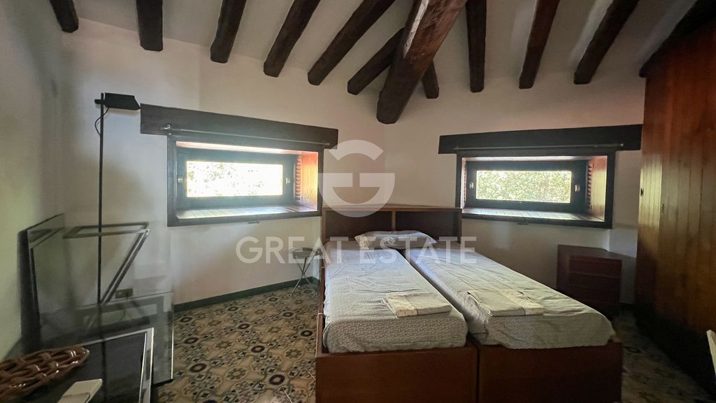 Property photo 2 of 14 Interiors