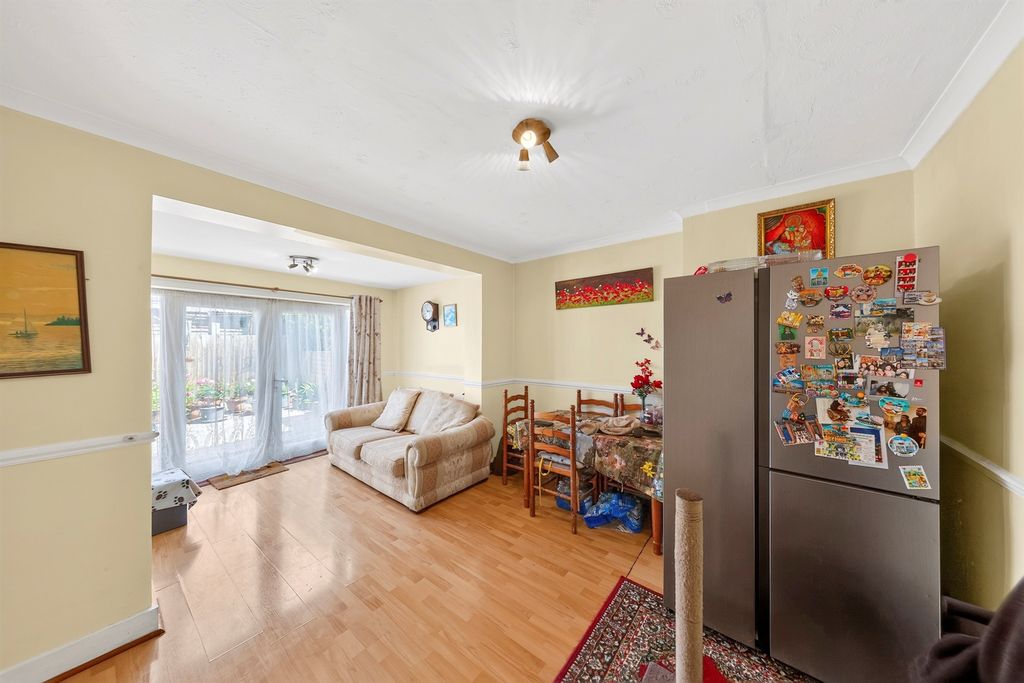 Property photo 3 of 20