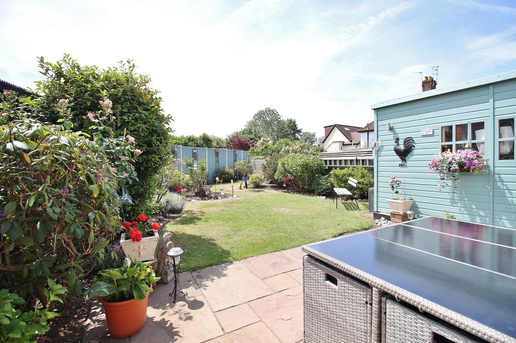 Property photo 2 of 11