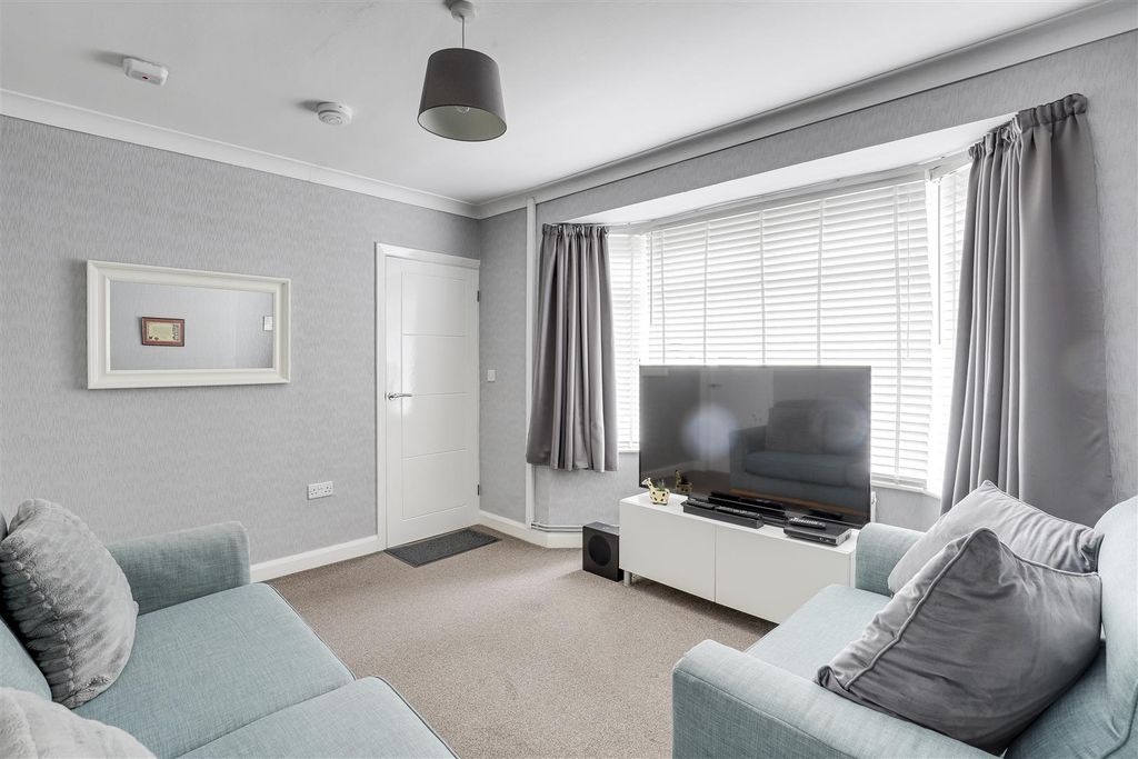 Property photo 2 of 17 4485.Jpg