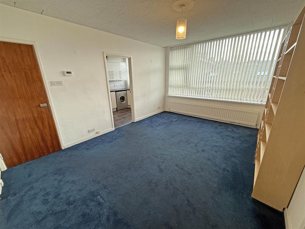 Property photo 3 of 11 Living Room A2.Jpg