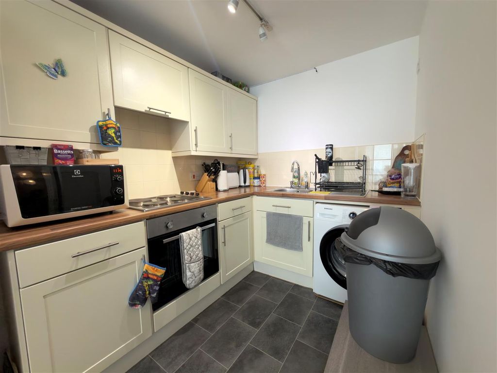 Property photo 2 of 10 Kitchen1.Jpg