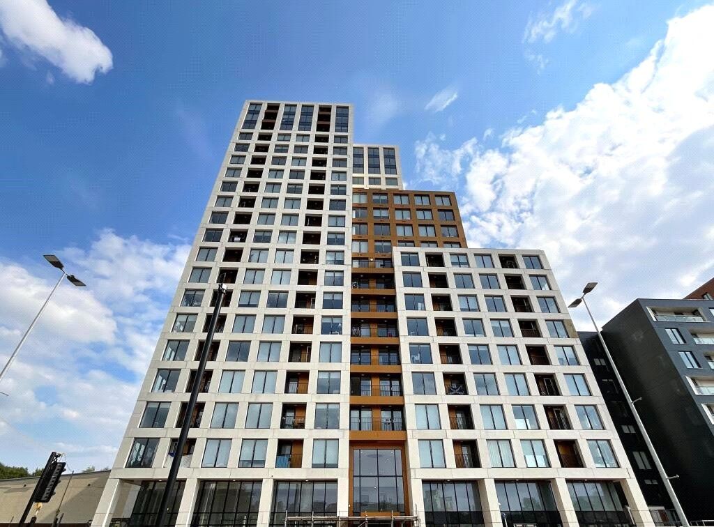 Property photo 1 of 11 Building