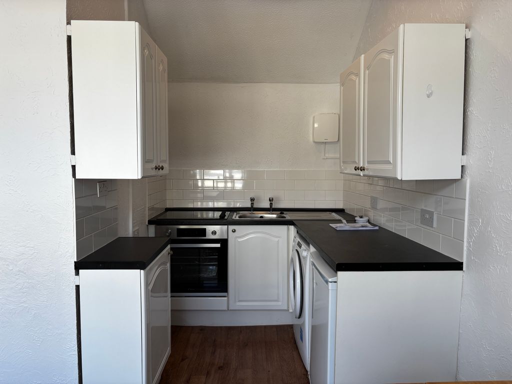 Property photo 2 of 15 Kitchen