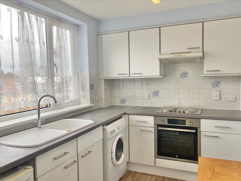 Property photo 2 of 5