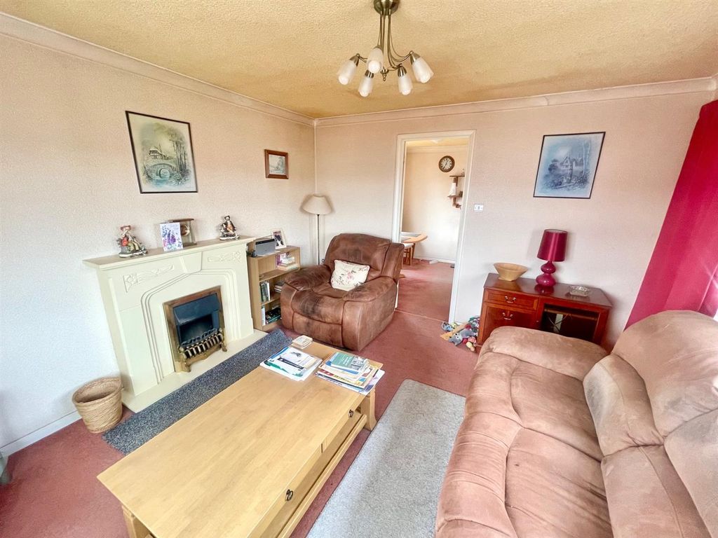 Property photo 2 of 12 Lounge 2.Jpg