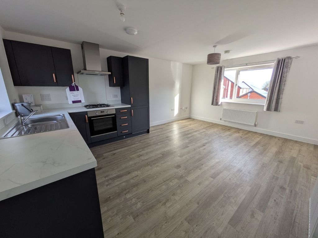 Property photo 2 of 11 Picture No. 12