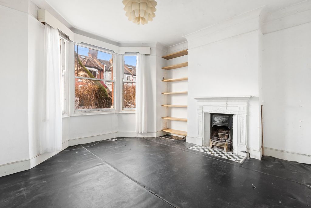 Property photo 3 of 9