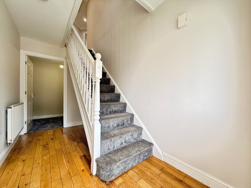 Property photo 3 of 30 4385556